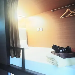 Chic Capsule Hostel Singapore