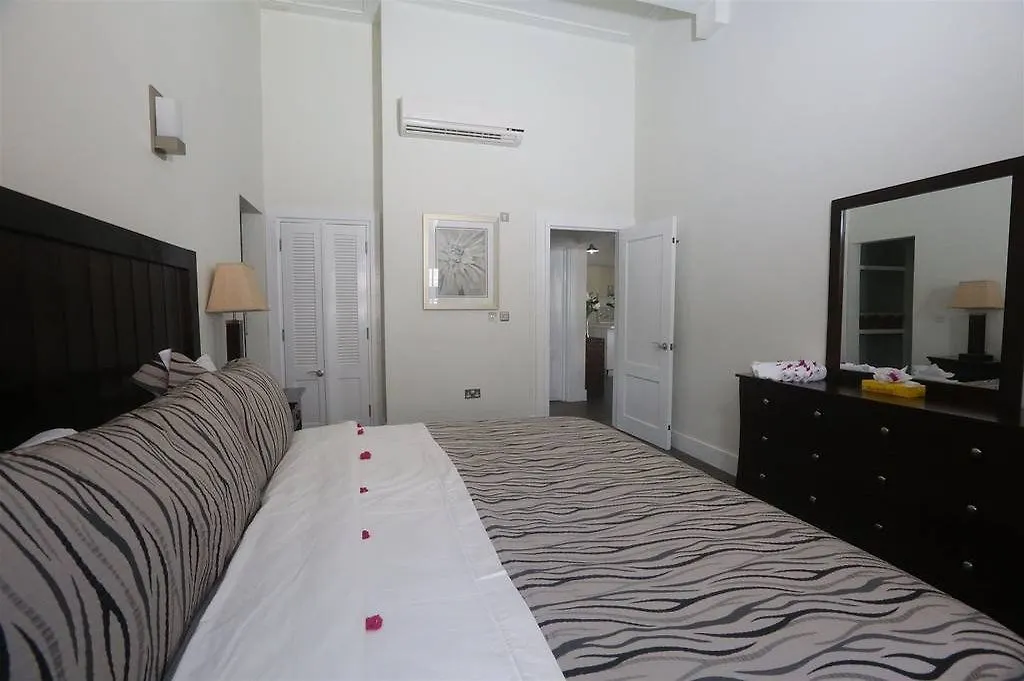 Marigot Beach Club & Dive Resort